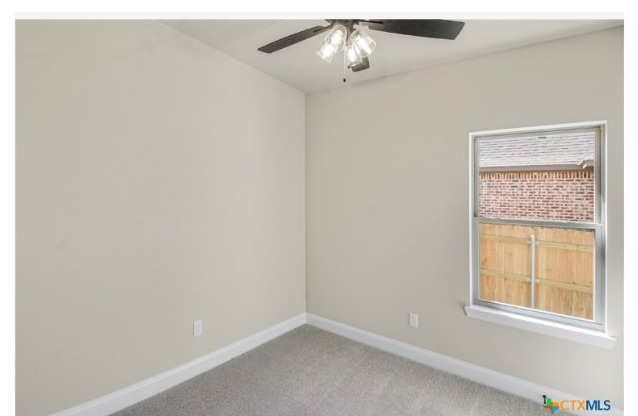 1218 Madyson Lane photo 7
