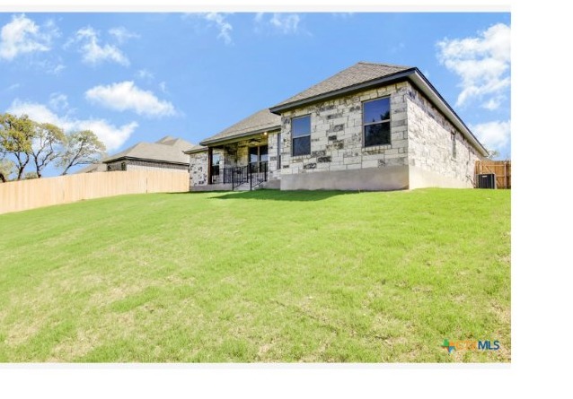 1224 Madyson Lane photo 4