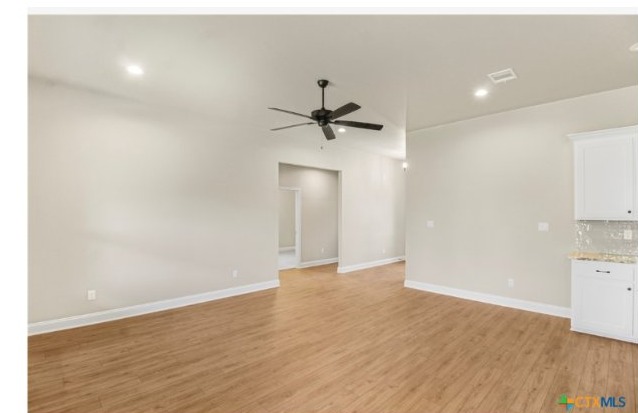 1230 Madyson Lane photo 5